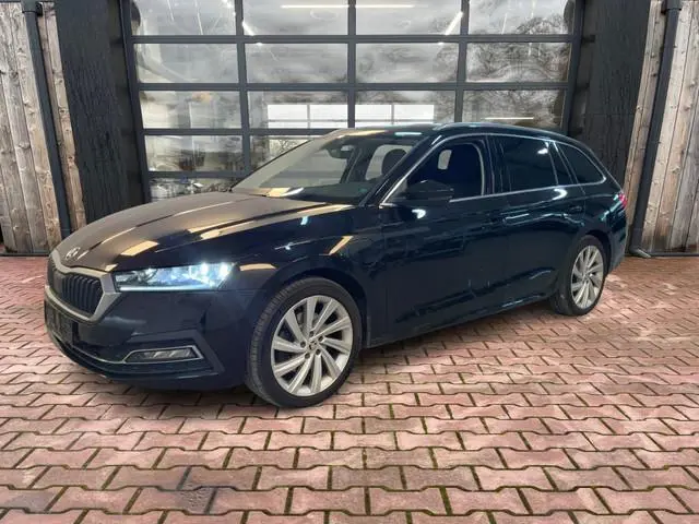 ŠKODA Octavia Combi 1.4 TSI iV PHEV Business Edition Plus | LED | Trekhaak | PDC | Stoelverwarming |...