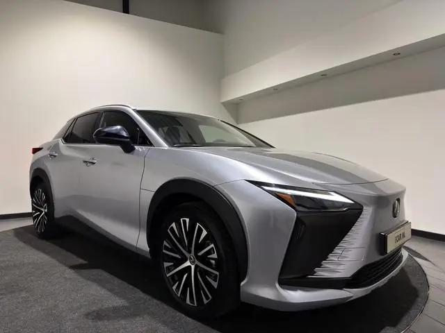 Lexus RZ 450e Executive Line 71 kWh | Leder interieur | Stoelen verwarmd & gekoeld | Keyless | Soh (...
