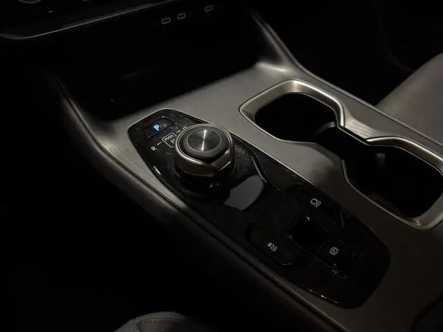 Lexus RZ
