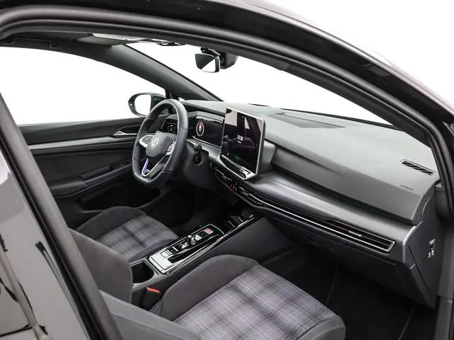 Volkswagen Golf 1.5 272pk DSG eHybrid GTE · Panoramadak · 360 Camera · Apple/Android Car Play · Stoe...