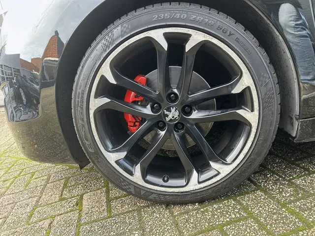 Peugeot RCZ