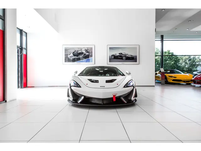 McLaren 570S