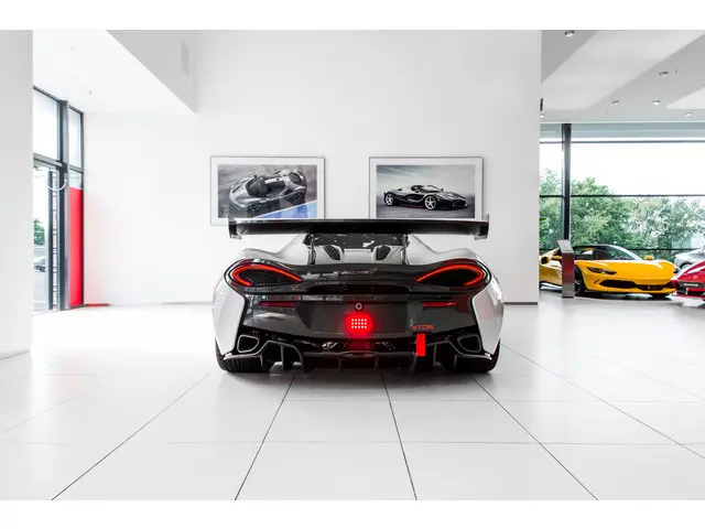 McLaren 570S