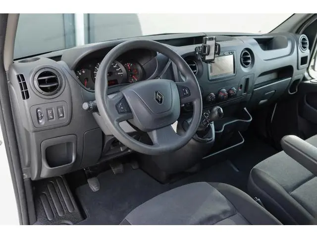Renault Master T35 | L2H2 | 2.3 dCi 130Pk | Stoel-Bank | Achteruitrijcamera | Trekhaak | 3.500Kg tre...