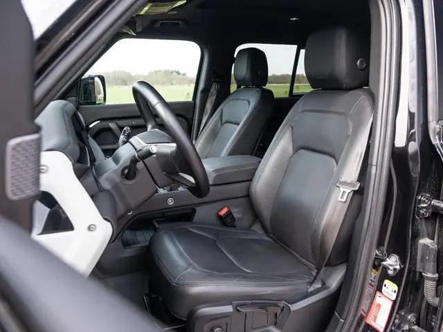 Land Rover Defender 110 2.0 P400e S | Black Pack | Leder interieur | Audio Upgrade | Adapt Cruise |...