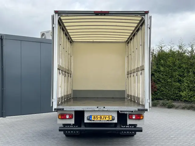 FUSO Canter