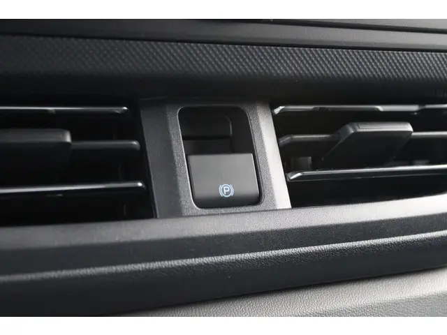 Ford E-Transit Custom