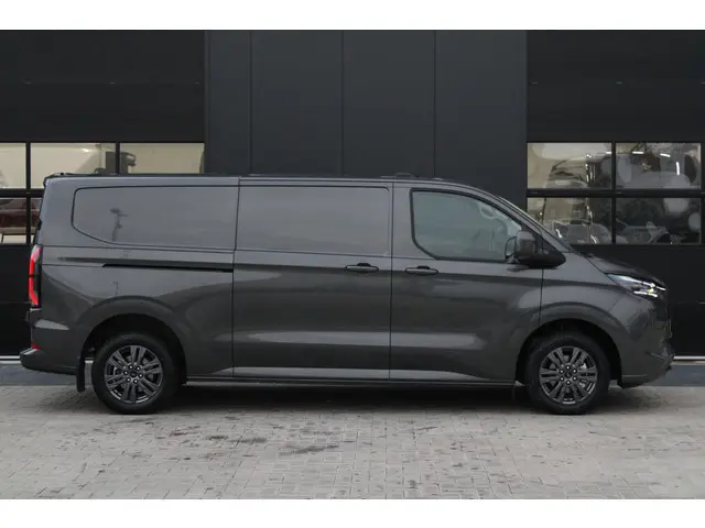 Ford E-Transit Custom