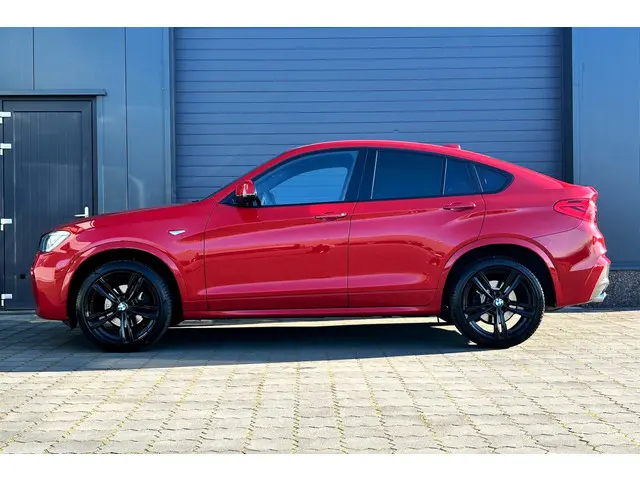 BMW X4 xDrive28i M-Sport 20" LEER TREKHAAK 