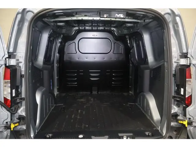 Ford E-Transit Courier