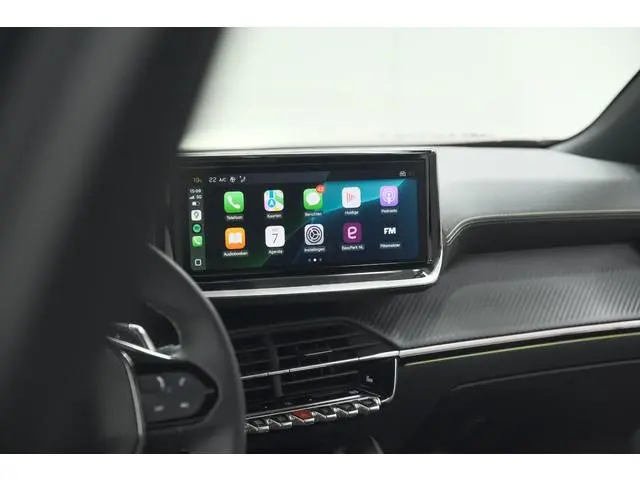 Peugeot 2008 PureTech 130 EAT8 GT | 360 Camera | Stoelmassage | Adaptieve Cruise Control | Dodehoekd...