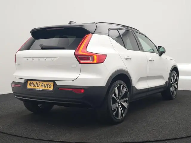 Volvo XC40 Pro Recharge Pure Electric 70kWh 232pk | Panodak | Adaptive Cruise | 360 Camera | Warmtep...