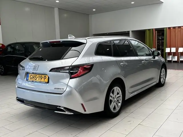 Suzuki Swace 1.8 Hybrid Style [ ALL SEASON I CLIMA I STOEL/ STUUR VERWARMING I DRAADLOZE TELEFOONLAD...