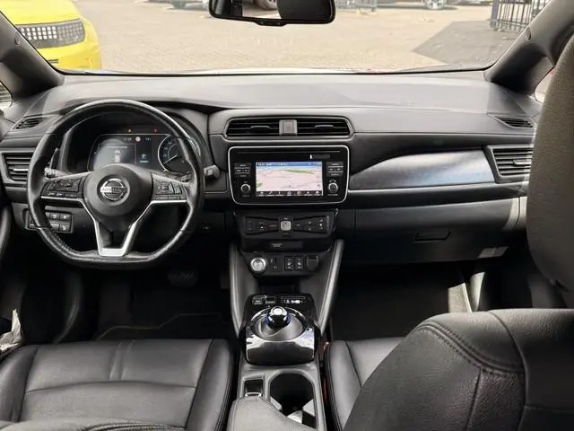Nissan LEAF 2.ZERO EDITION 40 kWh Trekhaak / Leer / Adapt. Cruise / Navi / 360* Camera