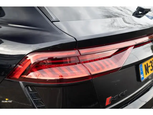 Audi RSQ8