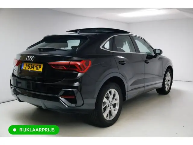 Audi Q3 Sportback 35 TFSI Edition 150 PK | NL Auto | Panoramadak | Leer | 360 camera | El. achterkle...