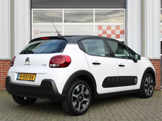 Citroën C3 1.2 PureTech 110PK S&S Business Automaat /NAVI/PDC/Keyless/Lane assist/Stoelverwarming/Apple carplay/Cruise control/NAP! 1e eig! Dealer onderhouden!
