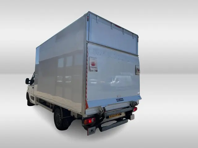 Renault Master 2.3 dCi Bakwagen met Laadklep