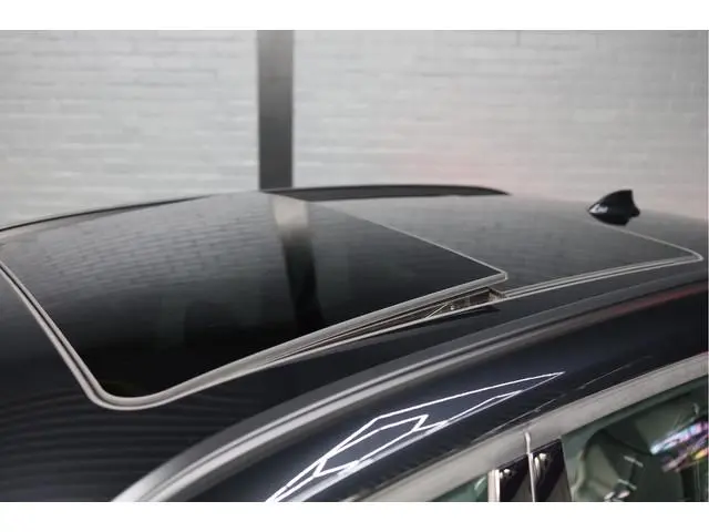 BMW X1 sDrive18i Executive Edition | NAP | PANORAMADAK | TREKHAAK | HUD | HOGE INSTAP |
