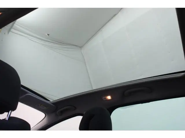 Peugeot 5008 1.2 PureTech Style 7p. |Pano|Navi|Camera|