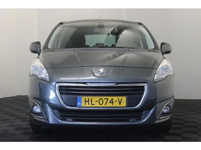 Peugeot 5008 1.2 PureTech Style 7p. |Pano|Navi|Camera|