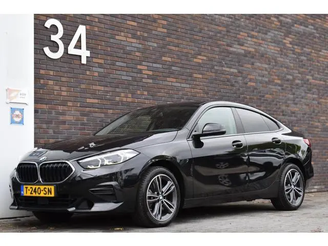 BMW 2-serie Gran Coupé 220i LEDER SPORTSTOELEN VIRTUAL NAVI