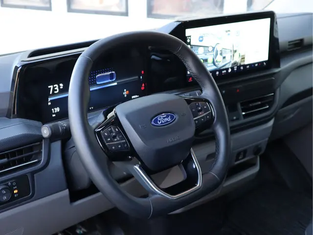 Ford E-Transit Custom