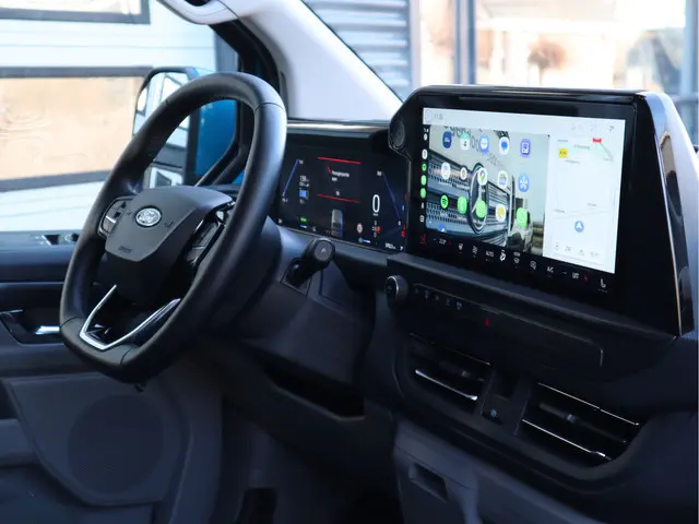 Ford E-Transit Custom