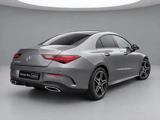 Mercedes-Benz CLA-klasse 180 Star Edition AMG | Night Pakket | Panoramadak | DISTRONIC Afstandsassis...