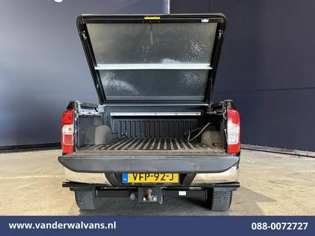 Nissan Navara 2.3 dCi 164pk 4x4 Aandrijving Euro6 Airco | 3500kg trekhaak | Camera | Cruisecontrol |...