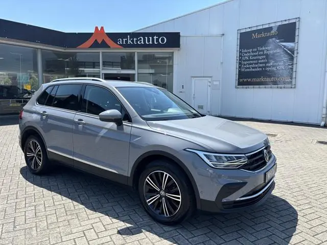 Volkswagen Tiguan 1.5 TSI United Carplay Camera Trekhaak Adaptive Cruise