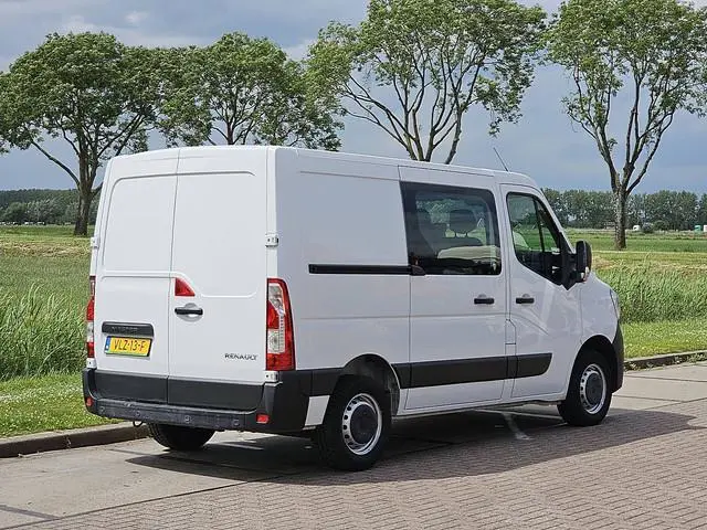 RENAULT MASTER 2.3 l1h1 dubbel cabine!