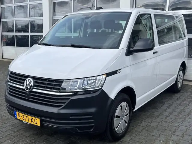 Volkswagen Transporter T6.1 Kombi 2.0 TDI L1H1-9-Persoons Ex BTW Airco Cruise control Stoelverwarmin...