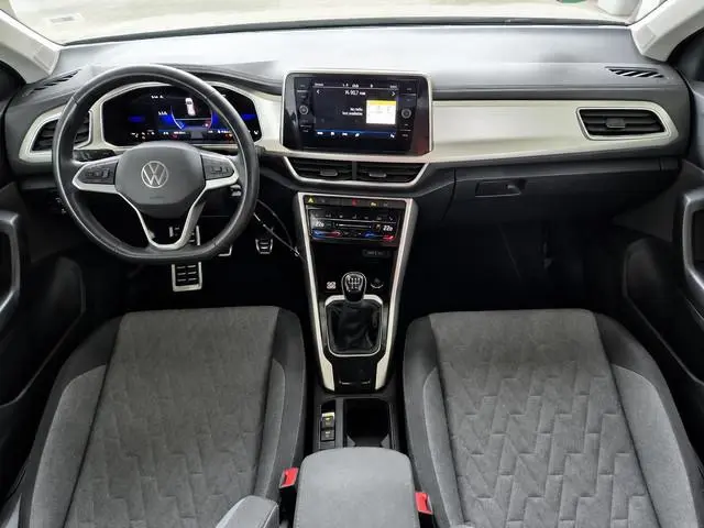 Volkswagen T-Roc 1.0 TSI 85 kW Move Discover Media Navi Digital Cockpit App-Connect DAB Climatronic...