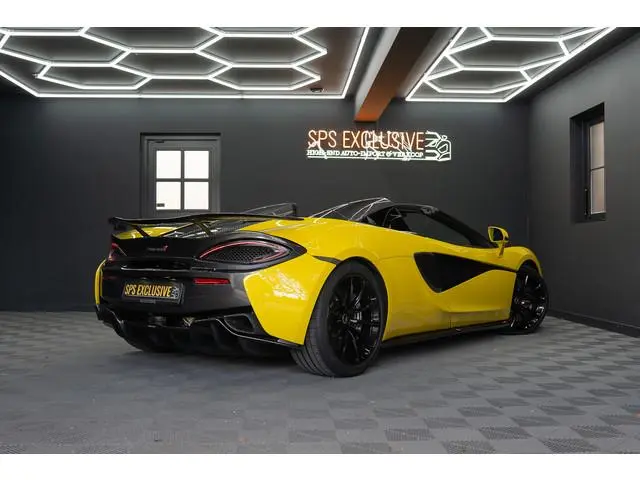 McLaren 570S Spider 570S / Lift / Keramisch / Novitec / Elite paint / Memory / Bowers & Wilkins / So...