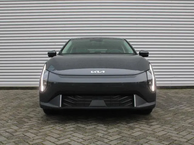 Kia EV4 Plus Advanced 58.3 kWh | Nieuw | Direct leverbaar | Actieradius tot 425 km (WLTP) | 18% bijt...