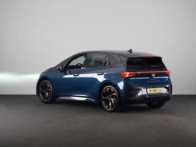 CUPRA Born Performance One 62 kWh 204pk | SOH 89% | Parkeercamera | Navigatie | Verwarmbare voorstoe...
