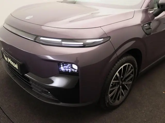 Leapmotor B10