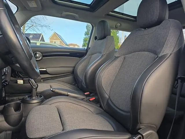 MINI Mini 1.5 Cooper Business Edition |PANO|NAVI|CARPLAY|CAMERA|HALFLEER| 17818 / 4144