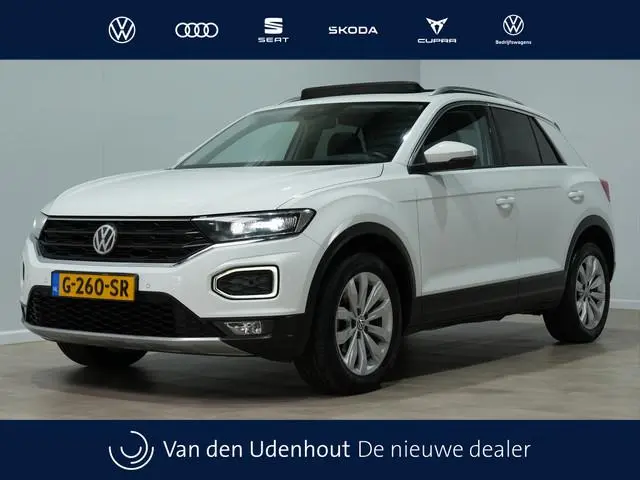 Volkswagen T-Roc 1.0 TSI Style | Trekhaak | Panorama | Full-LED | Navi