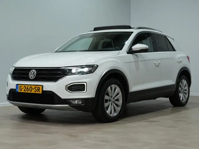Volkswagen T-Roc 1.0 TSI Style | Trekhaak | Panorama | Full-LED | Navi