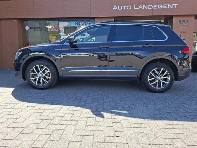 Volkswagen Tiguan 2.0 TSI 4Motion Highline | Automaat | Adaptive Cruise control | Trekhaak | 2500 kg...