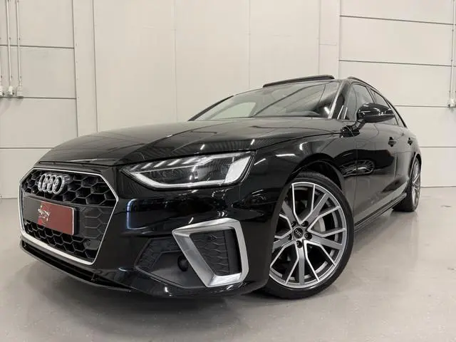 Audi A4 Avant 40 TFSI 204PK S-Line Facelift PANO/TREKHAAK/ACC/MATRIX/20"AUDI-SPORT/STOEL+STUURVERW/P...