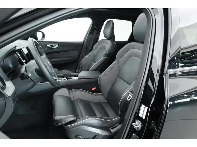 Volvo XC60 2.0 T8 Plug-in hybrid AWD Plus Black Edition | SOH 99.1% | Pano | Memory Seats | H&K Audi...