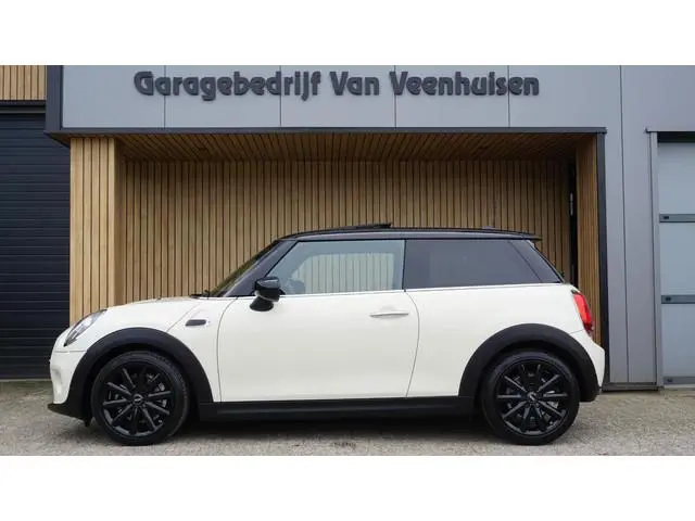 MINI Cooper 1.5 136pk 3Drs Chili Pano.Dak Virtual Cockpit Leder LED 17inch LM Navi Sfeerverlichting...