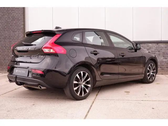 Volvo V40 1.5 T3 Dynamic Edition | Trekhaak | LED | Navi | Climate | Cruise | Stoelverwarming