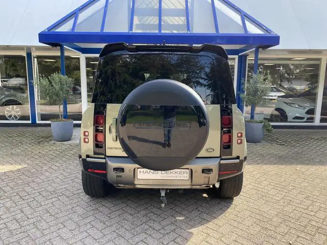 Land Rover Defender 110 2.0 P400e 110 X-Dynamic SE Trekhaak / Black pack / 360 graden / Dodehoek sen...