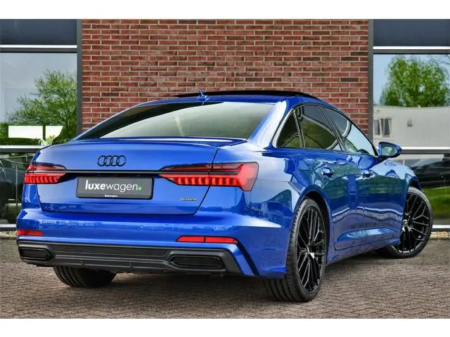 Audi A6 Limousine 55 TFSI e quattro Competition Pano Ultra-blau HUD ACC B&O