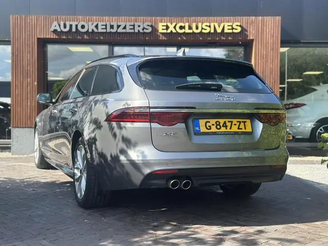 Jaguar XF