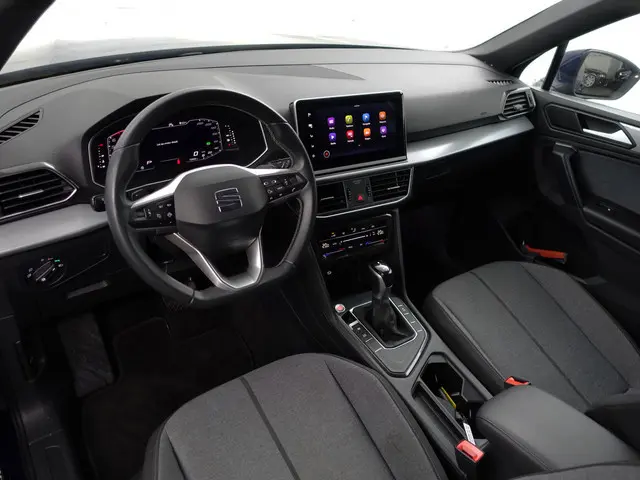 SEAT Tarraco 1.5 TSI Style Business Intense Aut- 7 Pers, Carplay, Android Auto, Virtual Cockpit, Key...